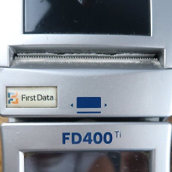 FIRST DATA FD400 CREDIT/DEBIT CARD READER PROCESSING MACHINE - Picture 4 of 7